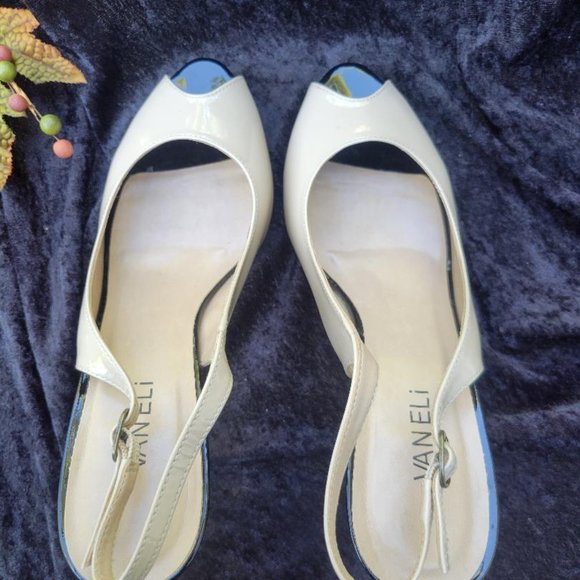 Vaneli Verona Slingback Peep-toe Pumps - Picture 3 of 6